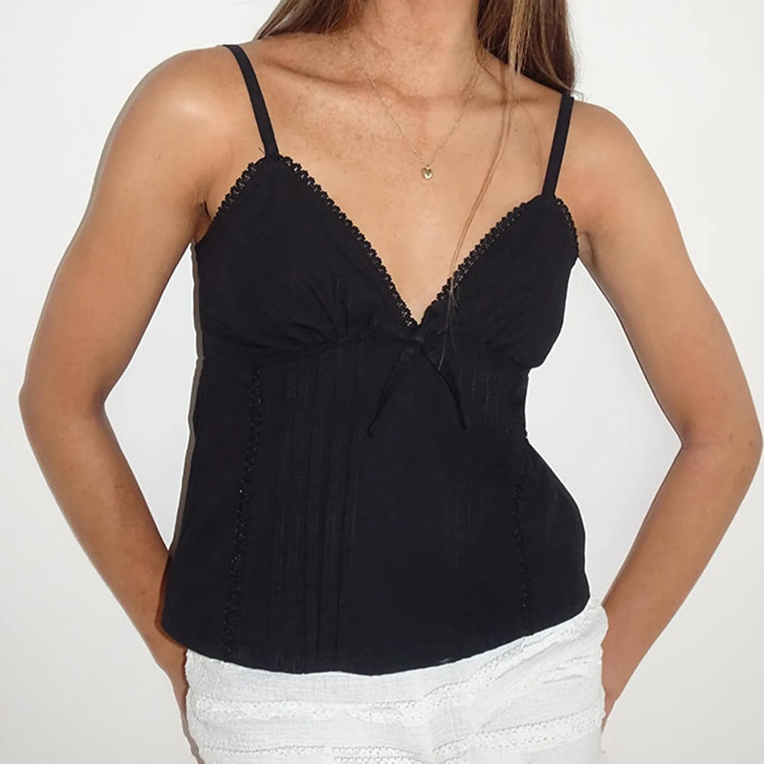 Women's Y2k Lace Trim Cropped Camisole Sexy Low Cut Deep V Neck Spaghetti Strap Cami Tank Fairy Babydoll Shirt Top